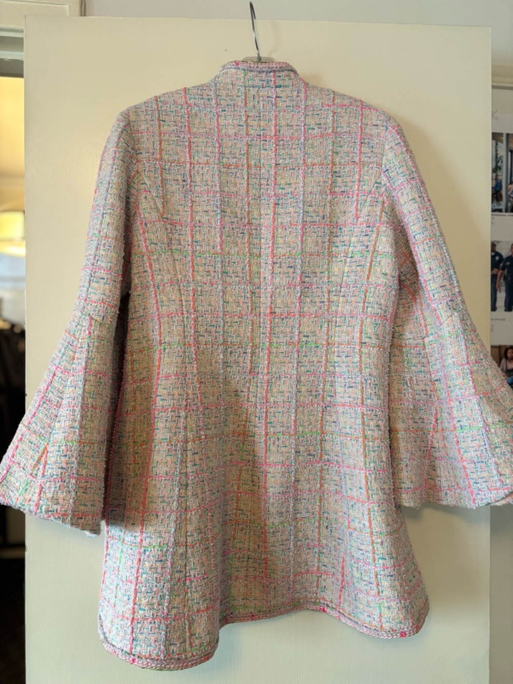 EUC CHANEL 2024 Pastel Tweed Evening Jacket in Pink, Green & Cream size 40/US 8 - Picture 14 of 16